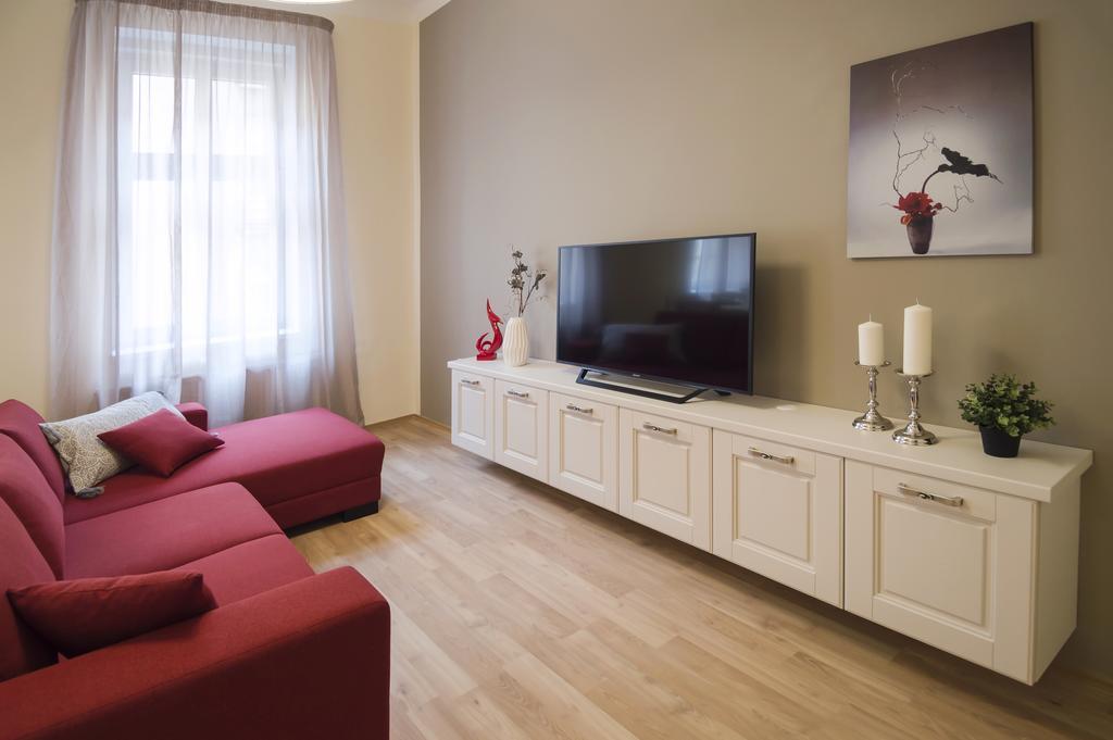 Apartment Za Poricskou Branou Prague Exterior photo
